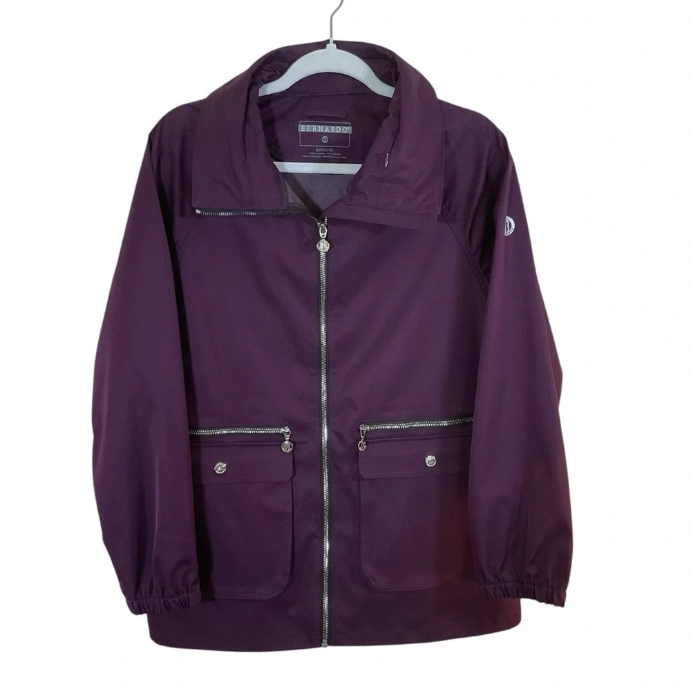Bernardo Grape Full Zip Front Pockets Long Sleeve Lightweight Jacket. Size S